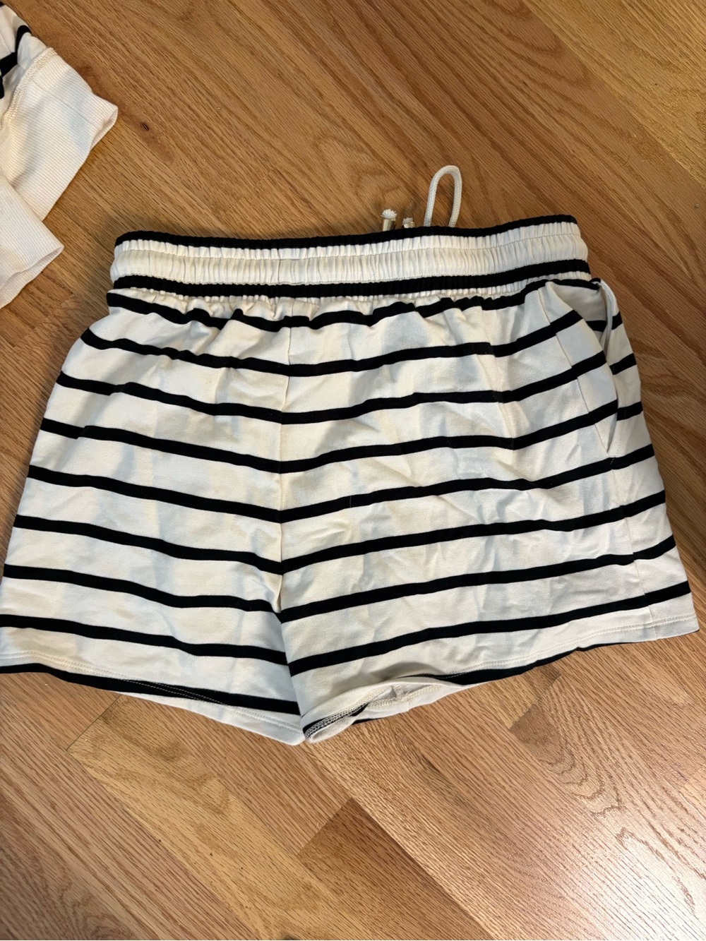 Z Supply Striped Lounge Set - Picture 3 of 7
